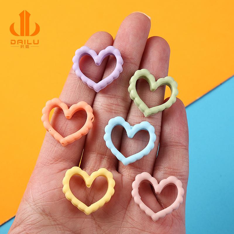Charm LaBuBu 网红镂空桃心爱心 diy滴胶手机壳美容材料 树脂饰品配件厂家直销