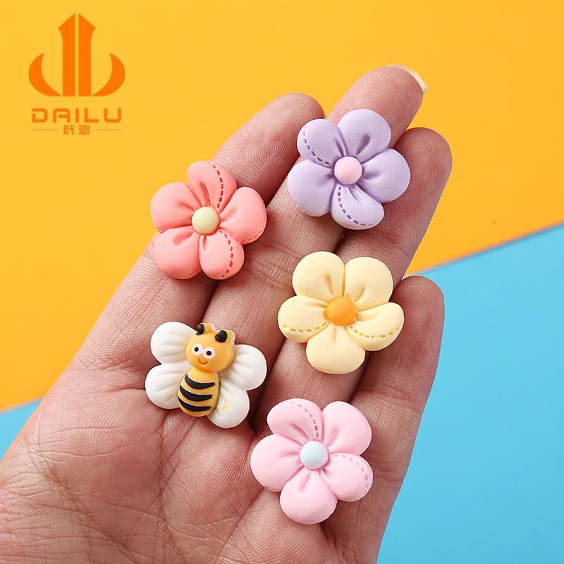 Charm LaBuBu 马卡龙色五瓣花 奶油胶滴胶 手机壳文具盒挂件钥匙扣 发卡diy配件
