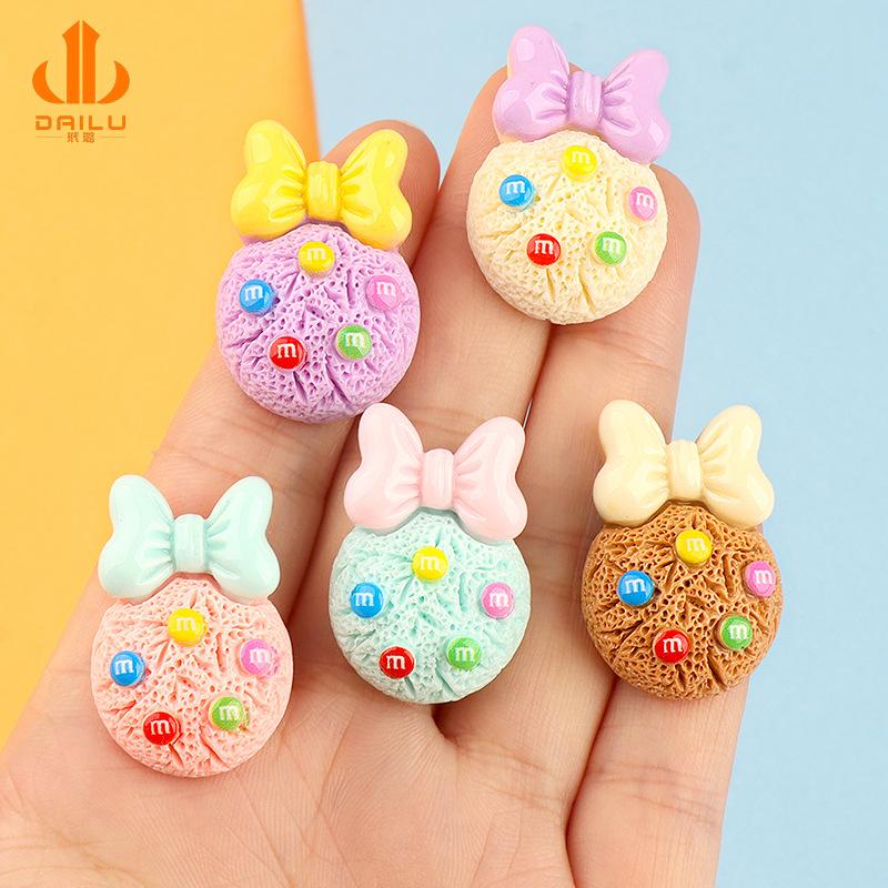 Charm LaBuBu 小号 领结巧克力M豆 奶油胶diy冰箱贴发饰手机钥匙扣装饰树脂配件