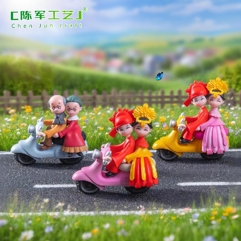 Phụ Kiện Tiểu Cảnh Tiểu cảnh xe máy cổ, đôi uyên ương DIY, búp bê mini, phụ kiện bàn tiểu cảnh sáng tạo (ZC-500)