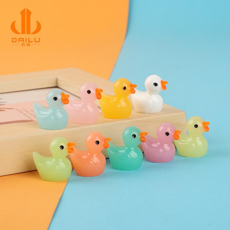 Charm LaBuBu 迷你小黄鸭多肉DIY小摆件 鱼缸造景装饰 可爱树脂五彩鸭子摆件