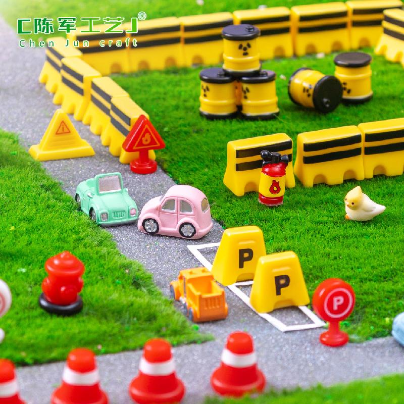 Phụ Kiện Tiểu Cảnh Tiểu cảnh ô tô, biển báo giao thông Q-version, DIY, phụ kiện bàn tiểu cảnh mini thu nhỏ (ZC-264)