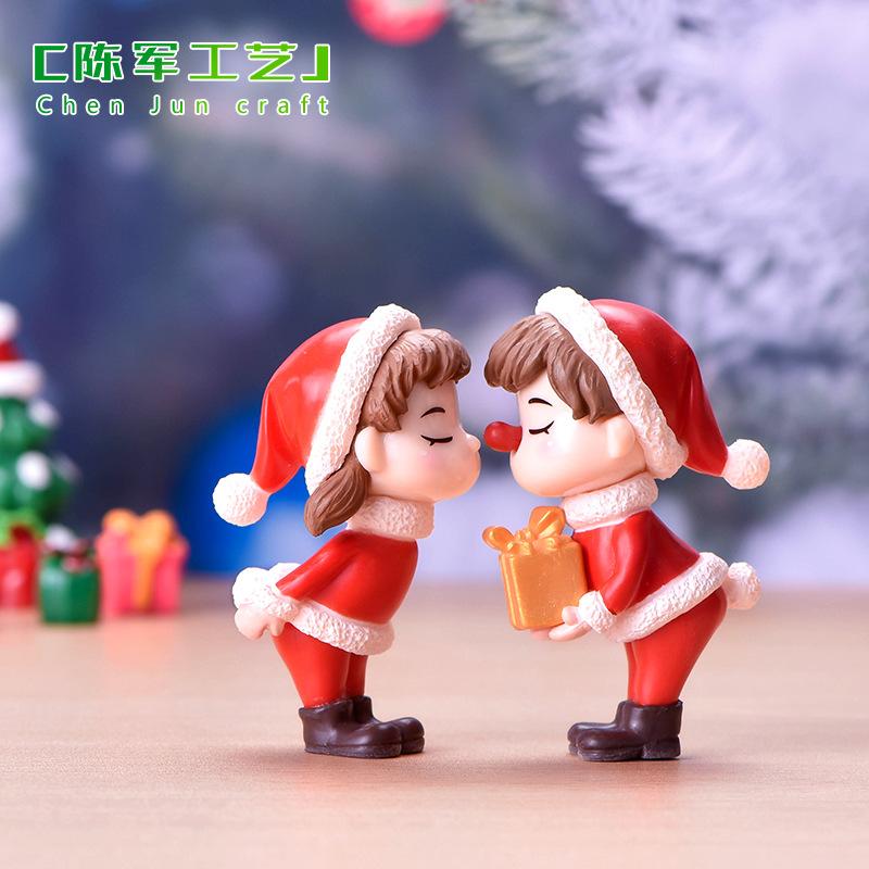 Tiểu cảnh đôi tình nhân Noel, trang trí quả cầu và chậu cây (ZC-480)