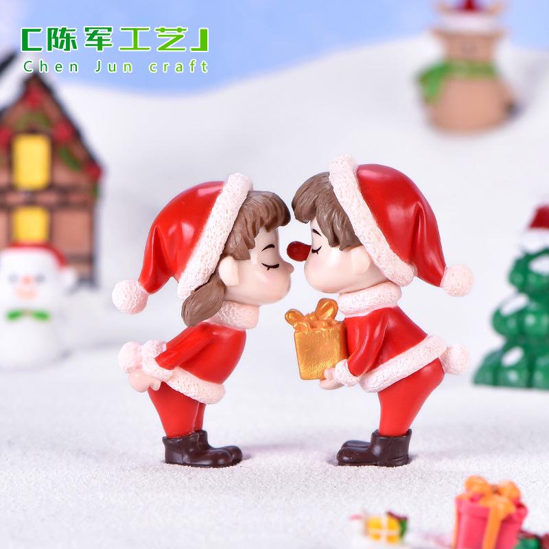 Tiểu cảnh đôi tình nhân Noel, trang trí quả cầu và chậu cây (ZC-480)