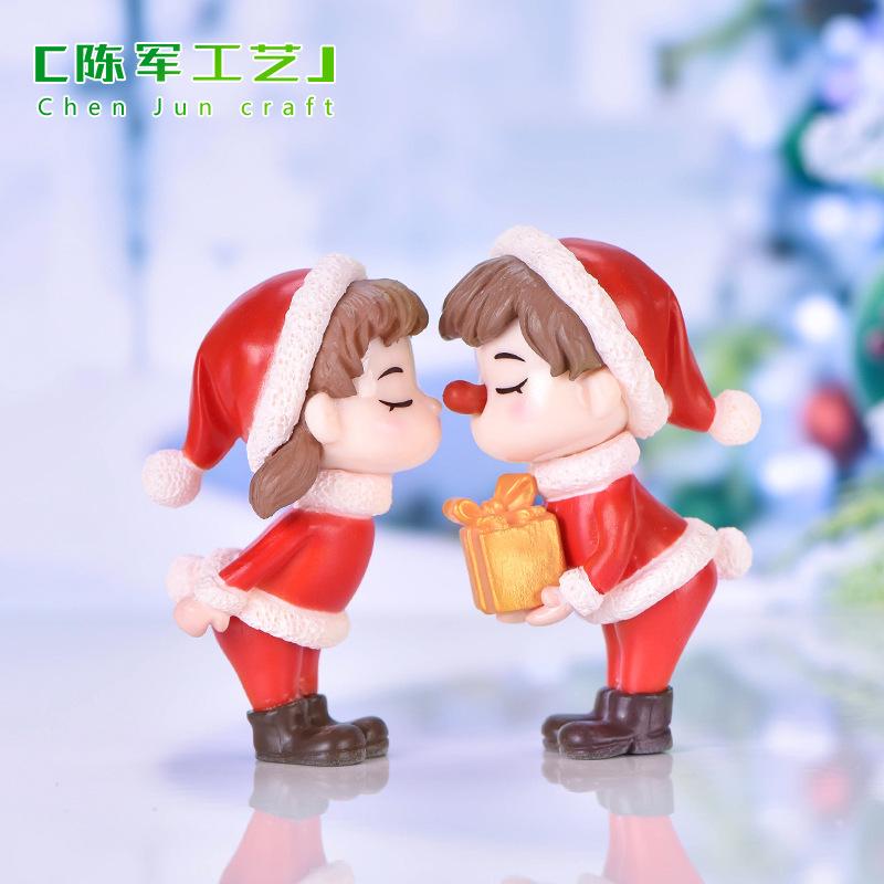 Tiểu cảnh đôi tình nhân Noel, trang trí quả cầu và chậu cây (ZC-480)