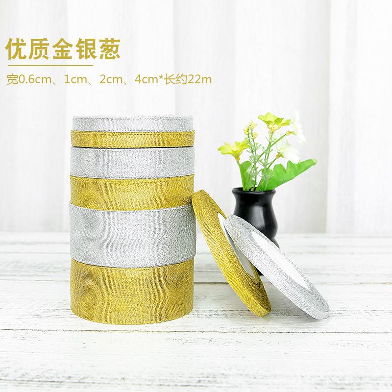 Trang Trí Noel Dây satin vàng bạc, lý tưởng cho làm bánh, hộp quà, và trang trí lễ hội. Hoàn hảo cho gói quà, bánh sinh nhật và trang trí ngày lễ.