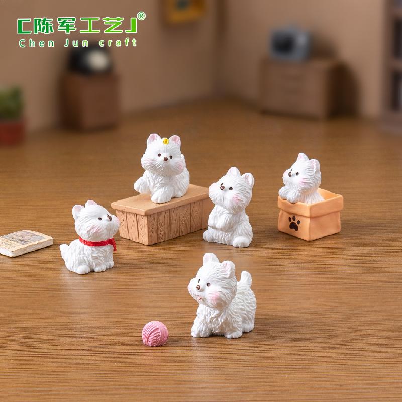 Phụ Kiện Tiểu Cảnh Chó Westie Chạy Bộ Mini Trang Trí (PK-162)