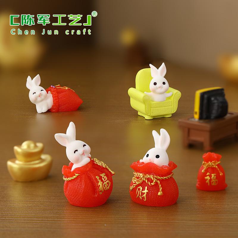 Thỏ và bao lì xì Tết - phụ kiện DIY, mô hình mini bằng resin cho nhà búp bê (ZC-1418)