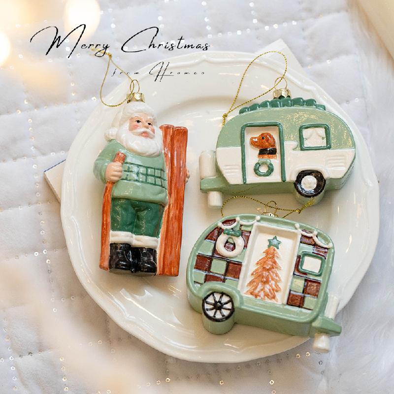 Trang Trí Noel Trang trí Noel: Xe hơi và ông già Noel, gấu bông treo cây