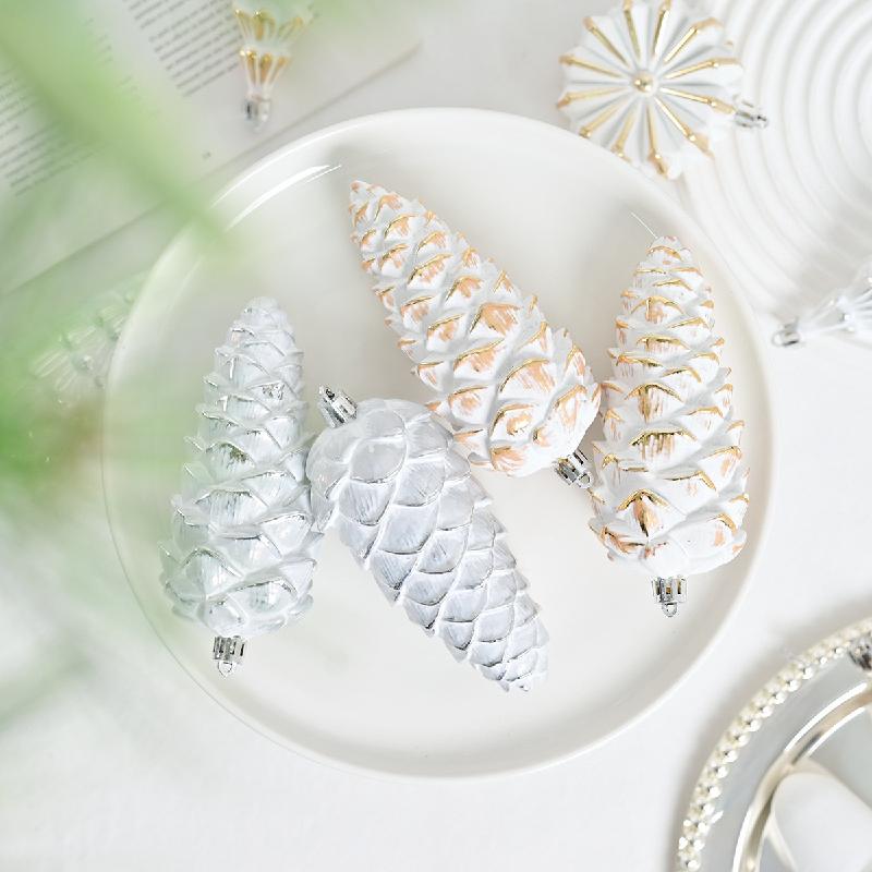 Trang Trí Noel Trang trí Noel: Quả thông trắng cổ điển, phủ kim tuyến