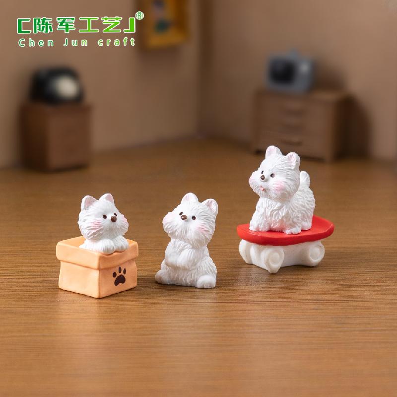 Phụ Kiện Tiểu Cảnh Chó Westie Chạy Bộ Mini Trang Trí (PK-162)
