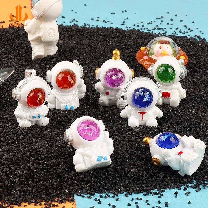 新款立体太空人树脂配件星系守护宇航员手机链吊坠小摆件批发