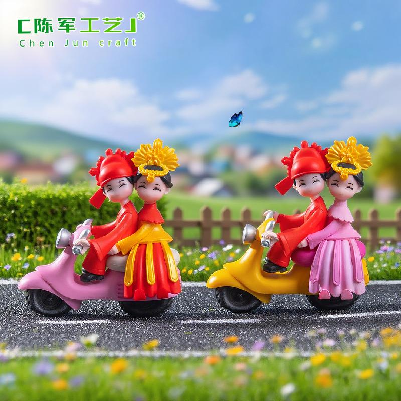 Phụ Kiện Tiểu Cảnh 微景观创意复古中式礼摩托车情侣新娘公仔 DIY装饰配件迷你小摆件