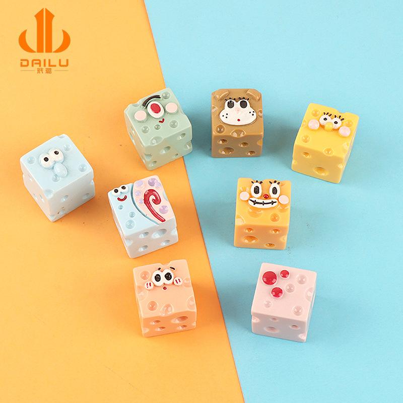 大号仿真海绵宝宝奶酪食玩DIY手机壳树脂饰品配件材料包批发