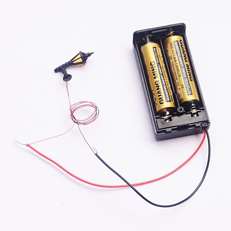 Phụ Kiện Mô Hình Đèn Tường Mini Có Đèn LED 3V Ánh Vàng (MH-112)