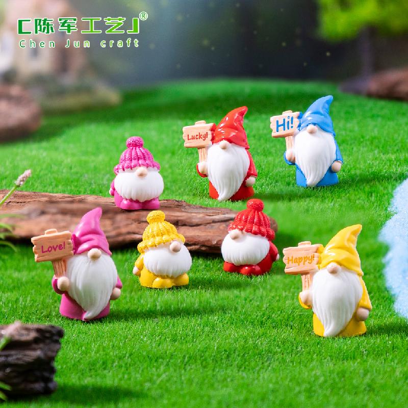 跨境微景观创意蓝色举牌小矮人萌粒盲袋 DIY装饰品配件迷你小摆件