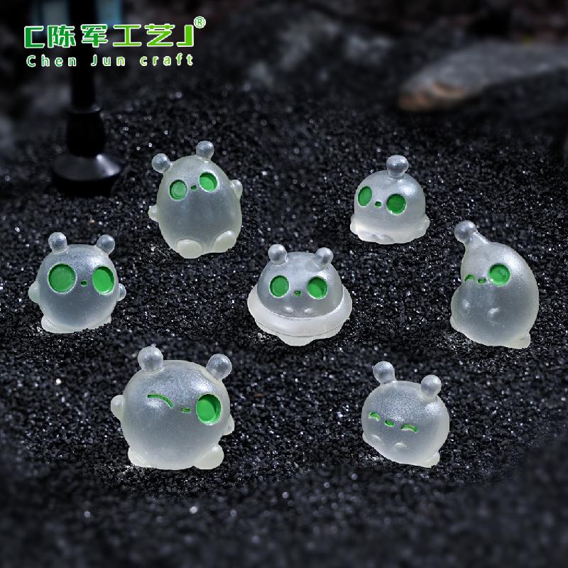 Phụ Kiện Tiểu Cảnh 跨境外贸微景观迷你搞怪夜光外星人 DIY装饰品配件迷你桌面小摆件
