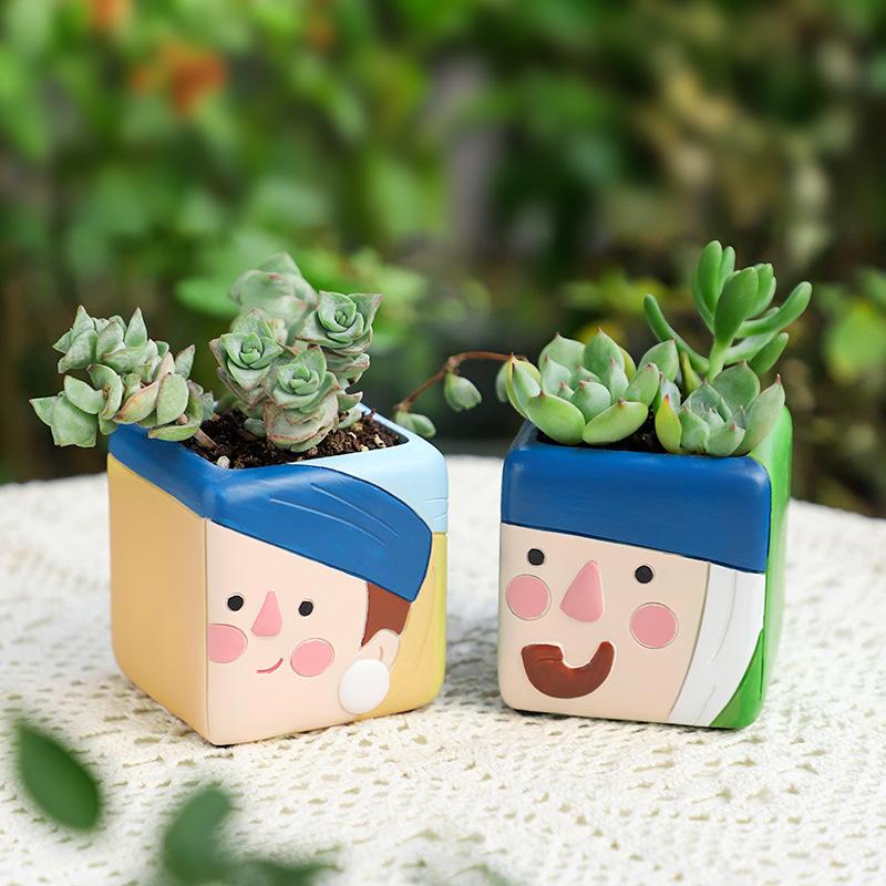 Chậu Cây Resin Chậu cây mọng nước hình vua nữ hoàng bài poker resin, chậu mini để bàn, trang trí văn phòng (RG-174)