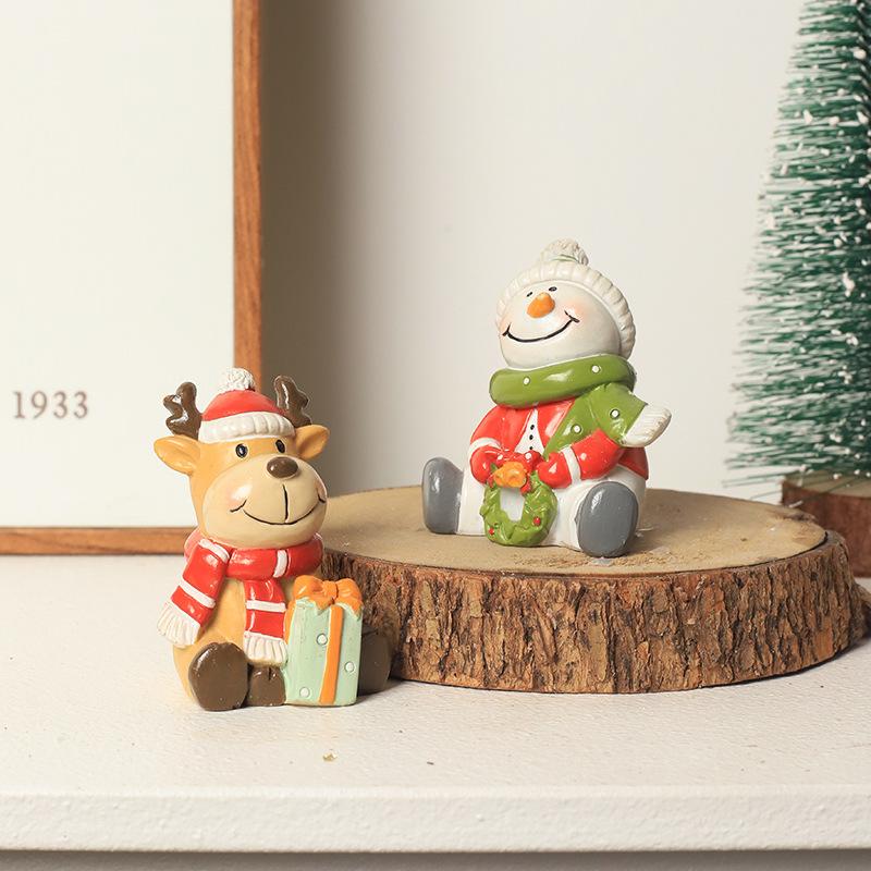 Chậu Cây Resin Tượng cây thông Noel resin hoạt hình, đồ trang trí Giáng Sinh, ông già Noel, người tuyết và tuần lộc (RG-153)