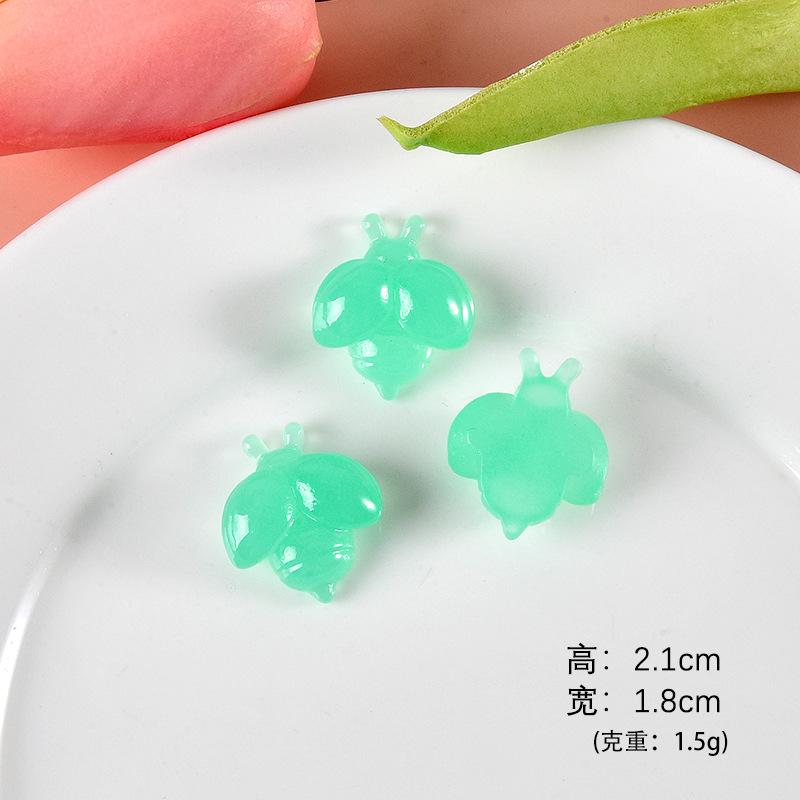 宝绿色大马蜂