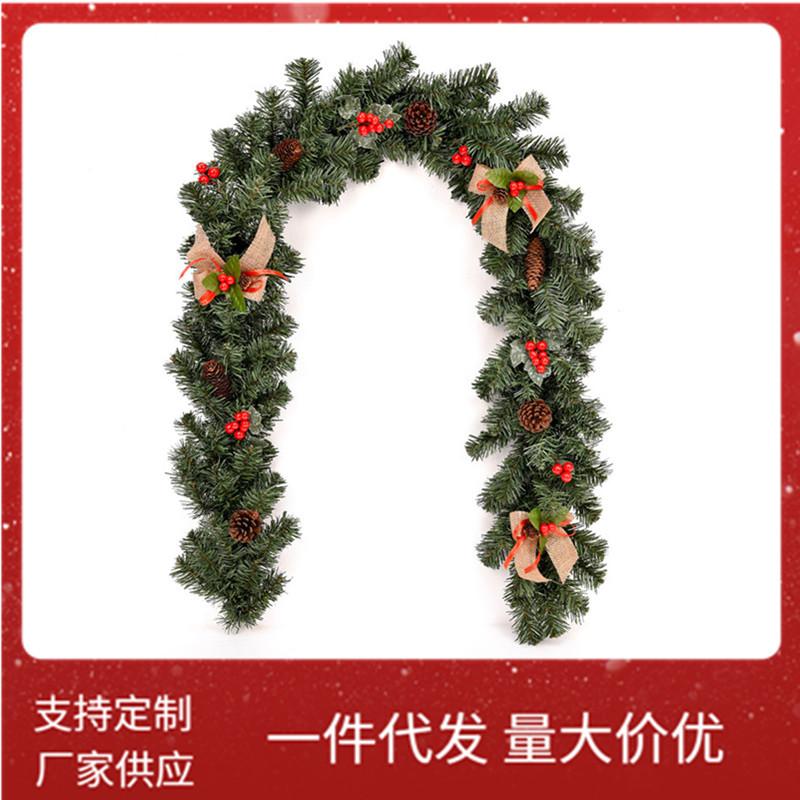 Trang Trí Noel Cây dẻo trang trí Giáng Sinh 180cm với quả đỏ. Lý tưởng cho trang trí cửa và trang trí Noel. Hàng trực tiếp từ nhà sản xuất.