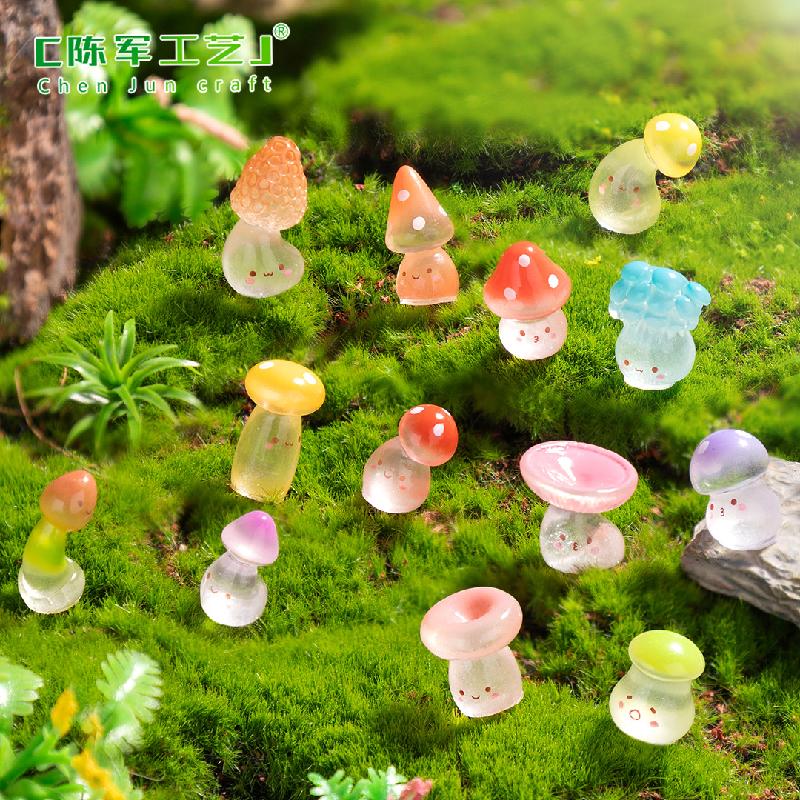 Phụ Kiện Tiểu Cảnh 苔藓微景观可爱夜光歪头小蘑菇园艺造景 DIY装饰品配件迷你小摆件