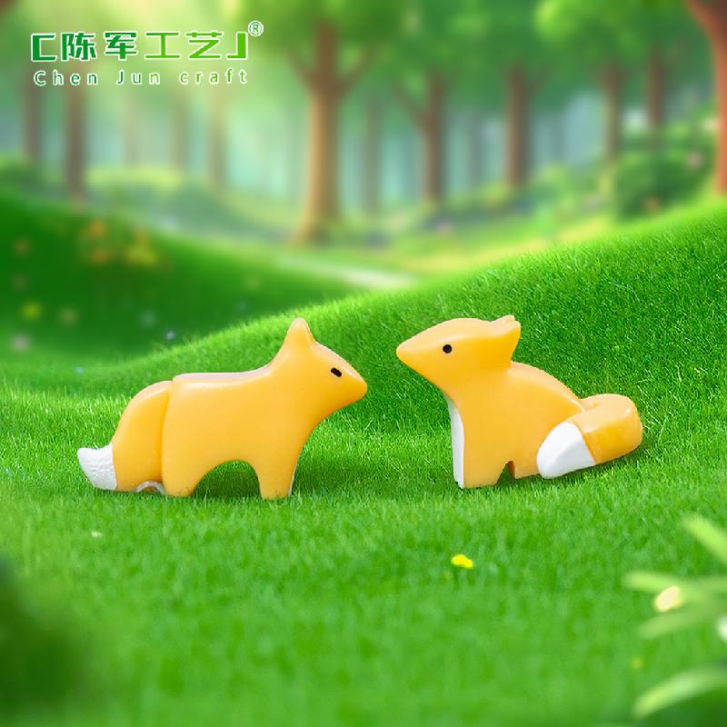 Phụ Kiện Tiểu Cảnh 微景观创意仿真木雕小动物萌粒公仔 DIY装饰品配件迷你树脂小摆件