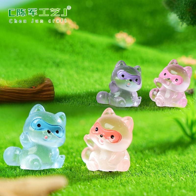 Phụ Kiện Tiểu Cảnh 微景观创意夜光小浣熊园艺造景 DIY装饰配件迷你汽车载桌面小摆件