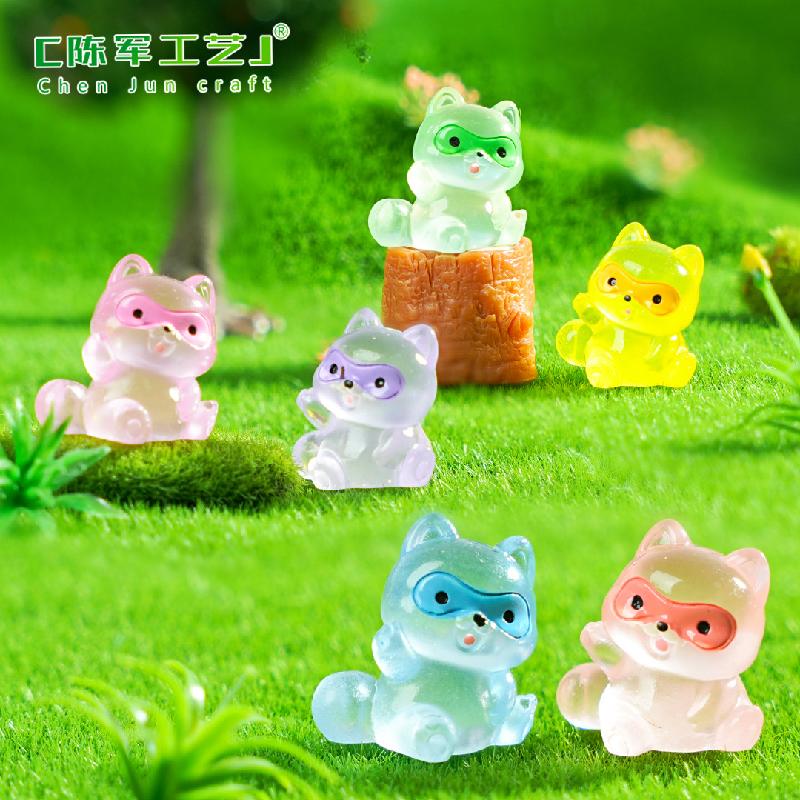 Phụ Kiện Tiểu Cảnh 微景观创意夜光小浣熊园艺造景 DIY装饰配件迷你汽车载桌面小摆件