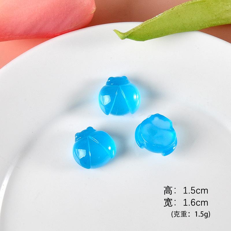 天蓝色瓢虫