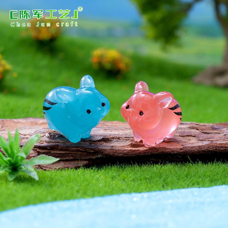 Phụ Kiện Tiểu Cảnh 微景观创意夜光炫彩小野猪萌粒公仔 DIY装饰品配件迷你树脂小摆件