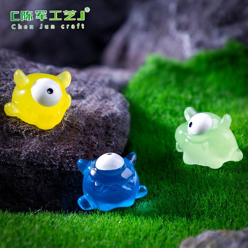 Phụ Kiện Tiểu Cảnh 跨境外贸微景观创意荧夜光独眼小怪兽 DIY装饰品挂配件迷你小摆件