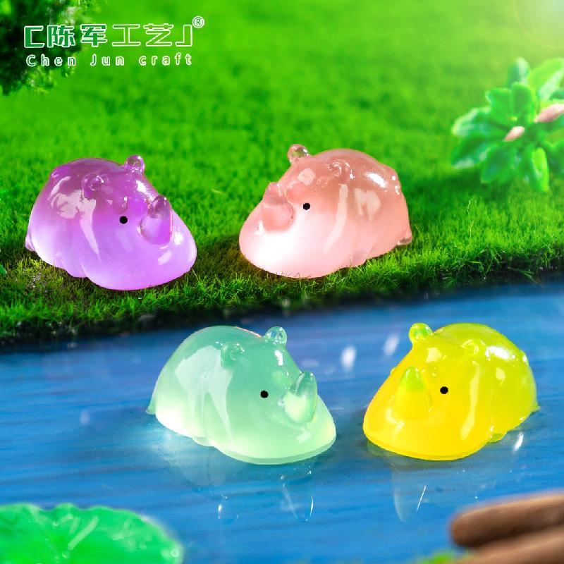 Phụ Kiện Tiểu Cảnh 跨境新品微景观创意夜光小犀牛公仔动物 DIY装饰品配件迷你小摆件