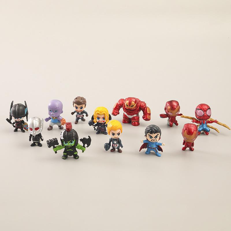 12 mẫu Q liên minh bộ đồ chơi nhân vật hoạt hình thẻ bài động vật siêu nhân đội Spider-Man, Thanos, cổ vũ, đồ chơi nhỏ. ZZ-678