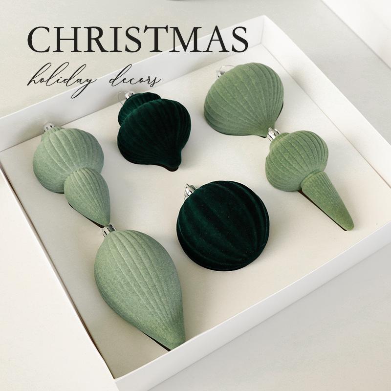 Trang Trí Noel Bóng Noel nhung cao cấp, màu đỏ rượu vang, xanh lá, treo cây thông Noel, trang trí lễ hội sang trọng